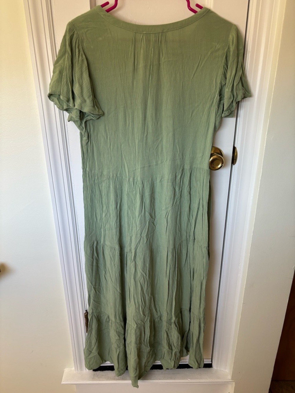 beachlunchlounge Sage Green V-Neck Maxi Dress - Picture 4 of 6